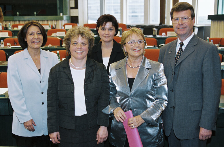 Foto 9: Family picture of the EPP Group