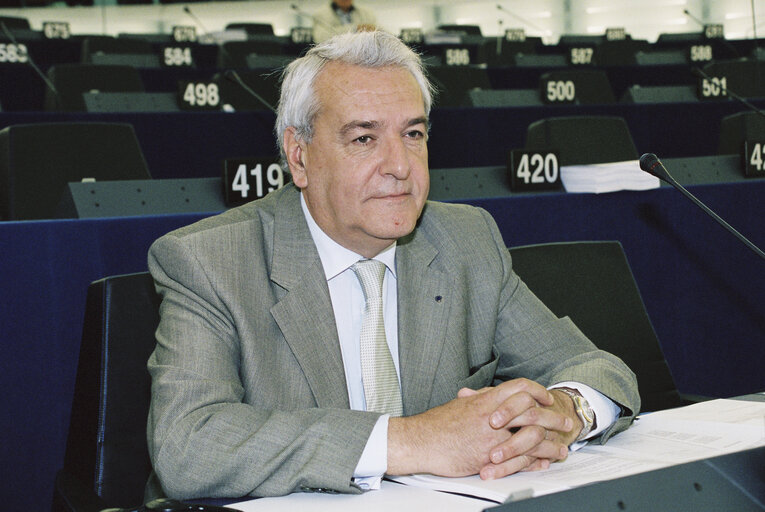 Fotagrafa 3: MEP Jorge Salvador HERNANDEZ MOLLAR at the European Parliament in Strasbourg