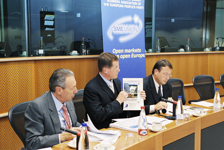 Foto 9: Small and Medium Enterprises Union Meeting