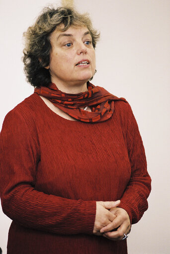 Fotó 3: MEP Ruth HIERONYMI receives a visitors group