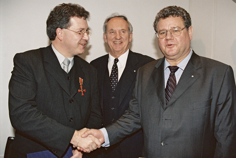 Foto 8: German MEPs are awarded the German 'Verdienstkreuz' (Merit Cross of the Federal Republic of Germany)