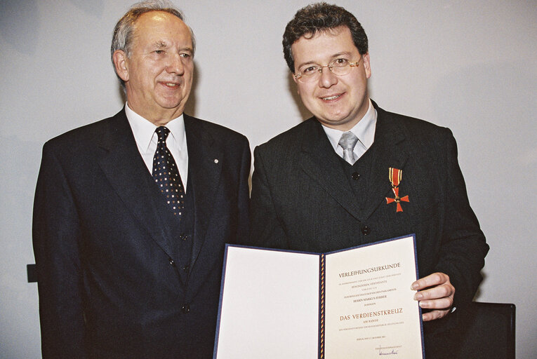 Foto 1: German MEPs are awarded the German 'Verdienstkreuz' (Merit Cross of the Federal Republic of Germany)