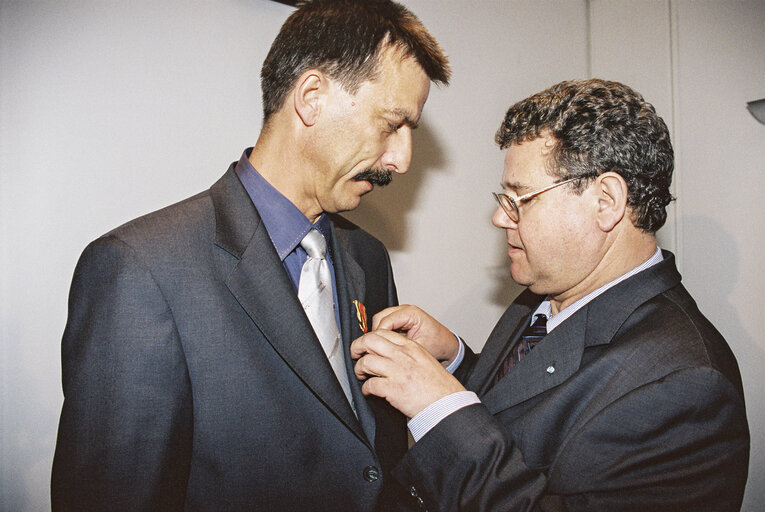 Foto 4: German MEPs are awarded the German 'Verdienstkreuz' (Merit Cross of the Federal Republic of Germany)