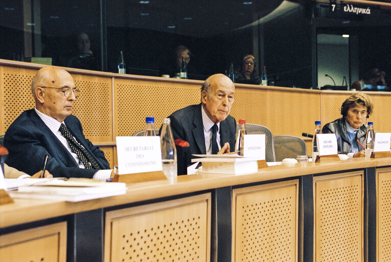 Foto 15: AFCO -  Constitutional Affairs Committee meeting: 'Debate on the future of Europe'