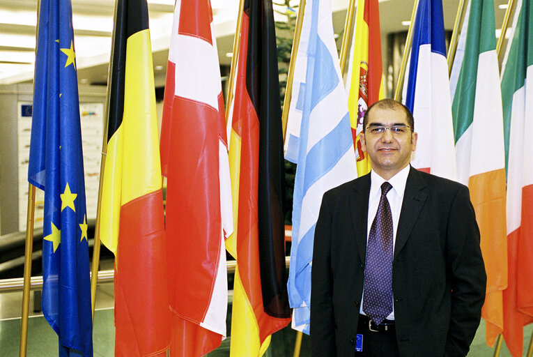 Fotografi 1: Portrait of Ozan CEYHUN at the EP in Brussels