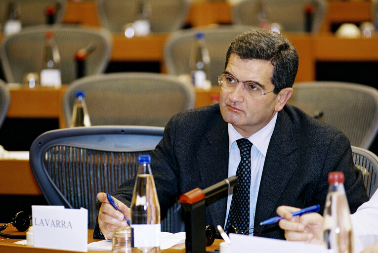 Foto 1: Vincenzo LAVARRA in a meeting at the EP in Brussels.