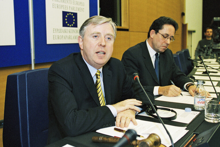 Φωτογραφία 5: First press conference of Pat COX as EP President after his election in Strasbourg