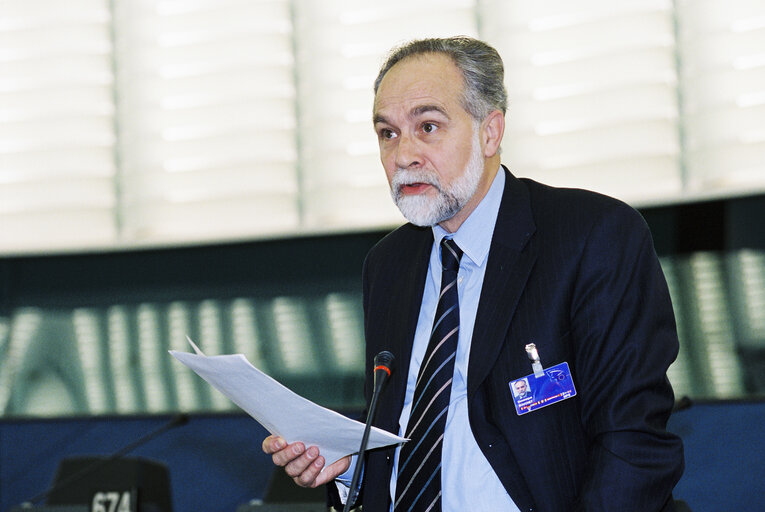 Foto 5: MEP Dominique F.C. SOUCHET takes part in a plenary session in Strasbourg