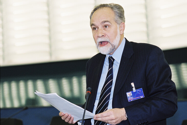 Foto 3: MEP Dominique F.C. SOUCHET takes part in a plenary session in Strasbourg