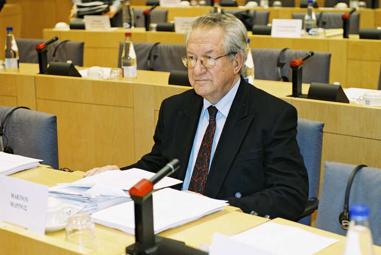 Valokuva 2: Portrait of MEP Ioannis MARINOS in Brussels