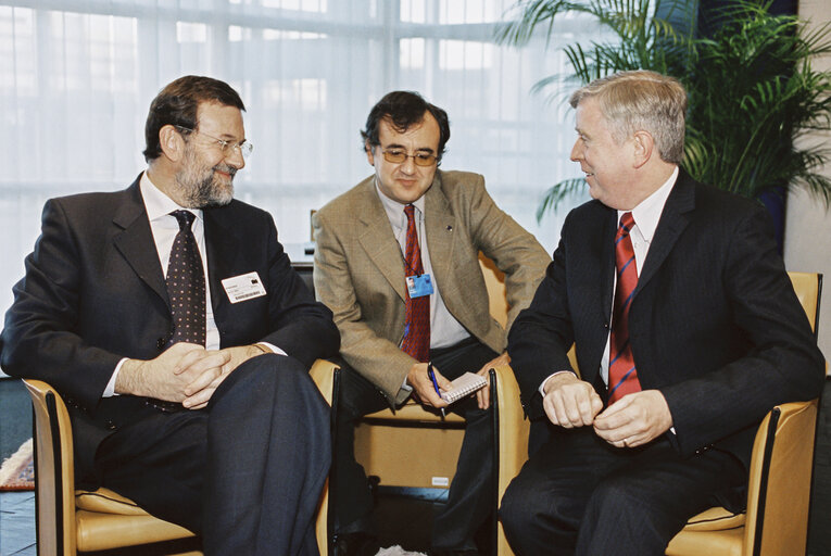 Fotografia 4: Pat COX - EP President meets with Mariano RAJOY, Vice President of the Government of Spain