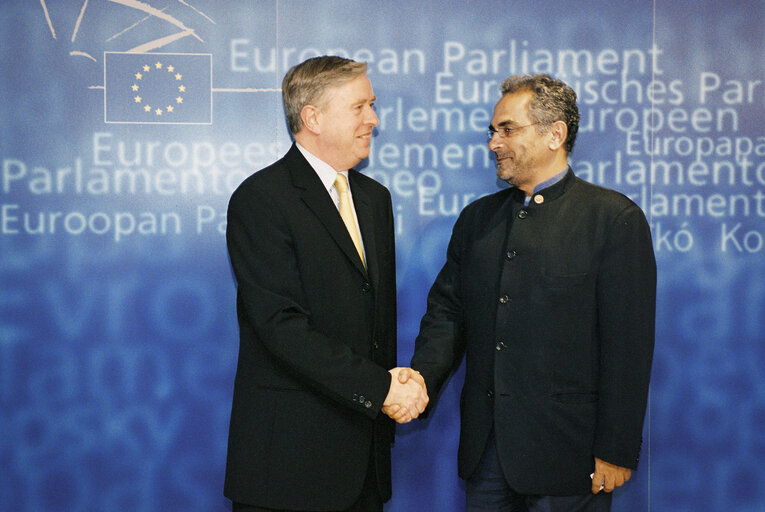 Foto 1: Pat COX - EP President meets with Jose RAMOS HORTAS, Foreign Affairs Minister of East Timor