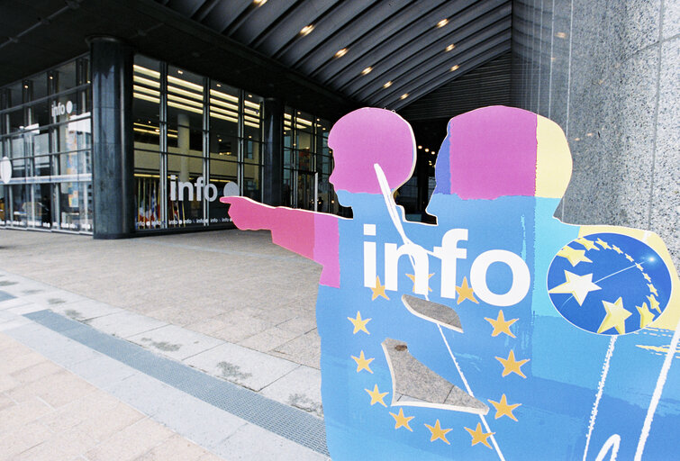 Fotografija 7: Open days at the European Parliament in Brussels on May 2002.