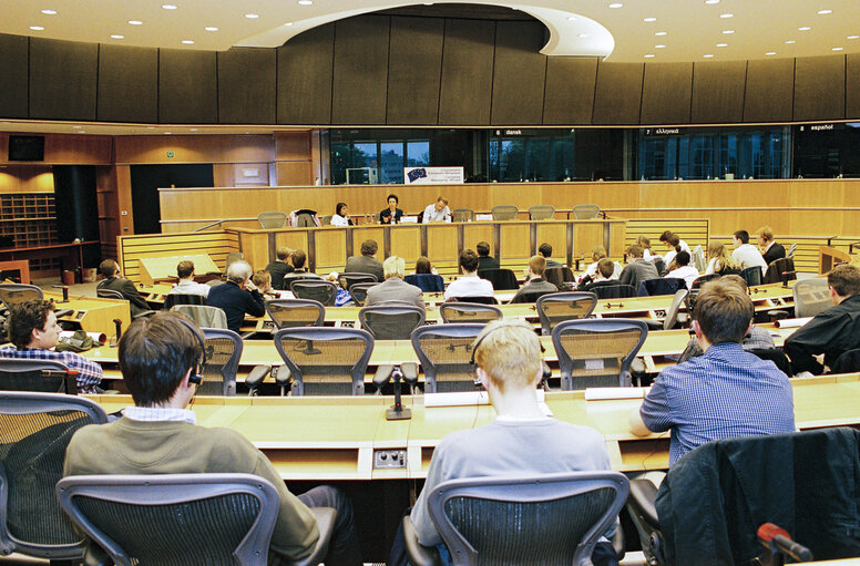 Fotogrāfija 2: Open days at the European Parliament in Brussels on May 2002.