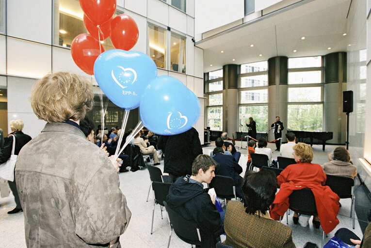 Fotografi 21: Open days at the European Parliament in Brussels on May 2002.