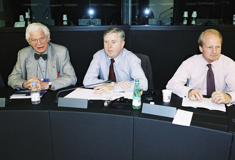 EP President meets AECA