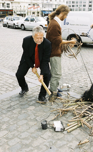 Fotogrāfija 2: Meeting on animal welfare