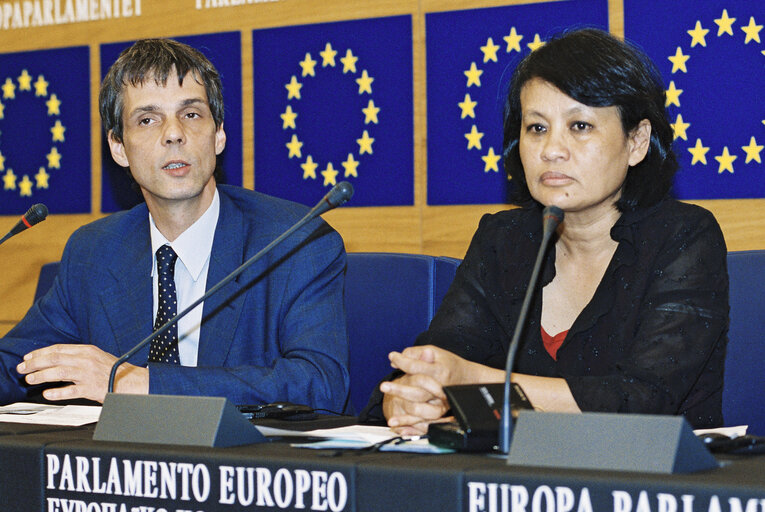 Suriet 6: Press Conference on Laos at the European Parliament in Strasbourg with President of the Lao Movement for Human Rights - LMHR