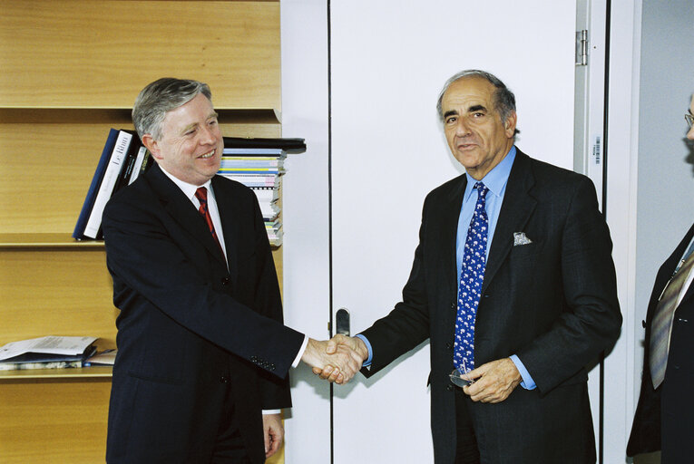 Φωτογραφία 3: EP President meets with French journalist Jean-Pierre ELKABBACH