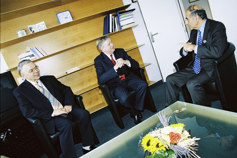 Foto 4: EP President meets with French journalist Jean-Pierre ELKABBACH