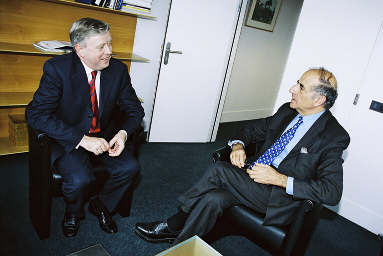 Billede 2: EP President meets with French journalist Jean-Pierre ELKABBACH