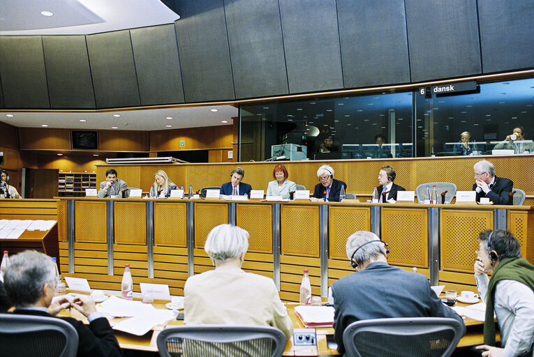 Foto 16: ECON Committee - Monetary dialogue with the President of the ECB