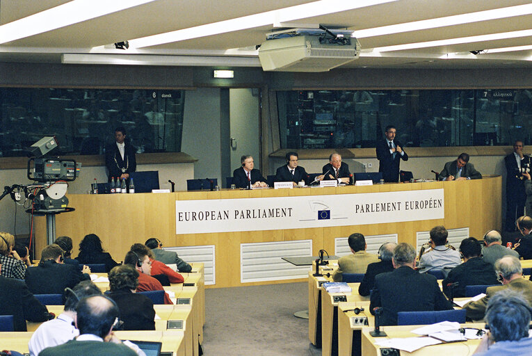 Press conference by EP President, EC President and the Commissioner in charge of Enlargement
