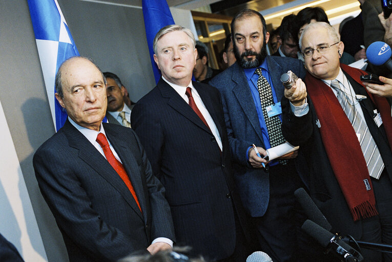 Fotografija 2: Press conference following the presentation of the Greek Presidency programme by Greek Prime Minister