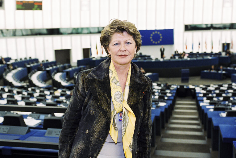 Foto 1: MEP Anne-Marie SCHAFFNER in the hemicycle in Strasbourg