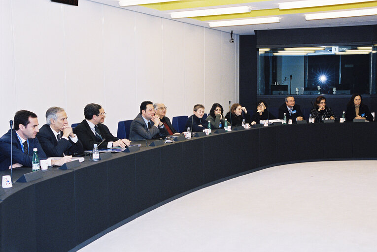 Fotagrafa 1: Italian MEPs meet with students in Strasbourg