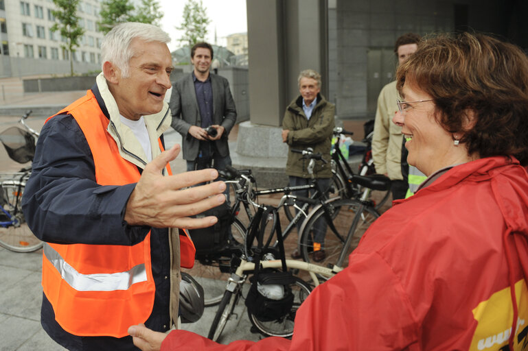 Bike tour in Brussels with the President of the European Parliament