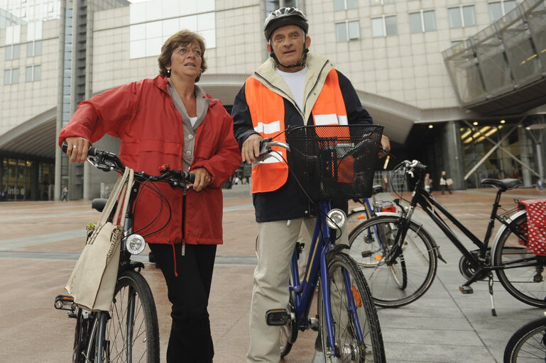 Bike tour in Brussels with the President of the European Parliament
