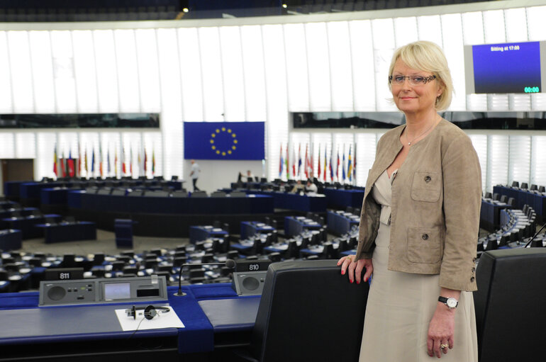 MEP Veronique MATHIEU