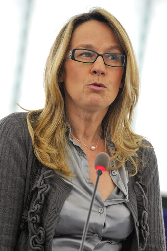 Fotografie 2: Constance LE GRIP-Portraits in Plenary in Strasbourg