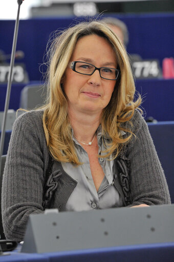 Fotografie 3: Constance LE GRIP-Portraits in Plenary in Strasbourg