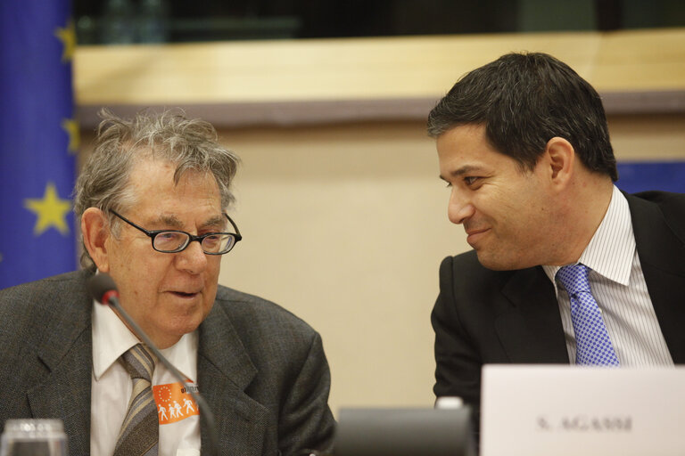 Fotagrafa 50: Science and Technology Options Assessment (STOA) - Is an oil free future possible ? - The science, technology and economics of running Europe without oil