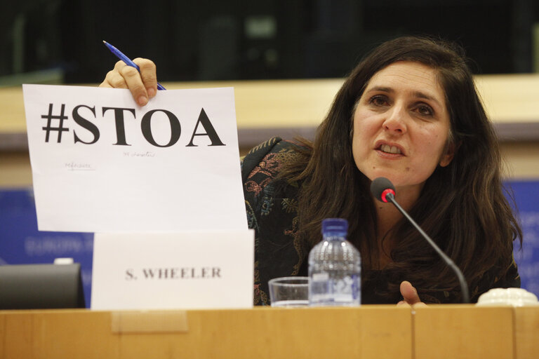 Fotagrafa 44: Science and Technology Options Assessment (STOA) - Is an oil free future possible ? - The science, technology and economics of running Europe without oil