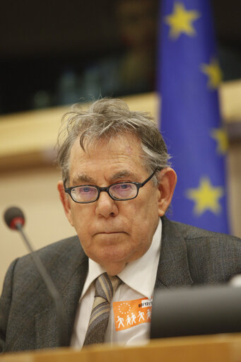 Fotagrafa 36: Science and Technology Options Assessment (STOA) - Is an oil free future possible ? - The science, technology and economics of running Europe without oil