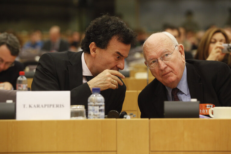 Fotagrafa 28: Science and Technology Options Assessment (STOA) - Is an oil free future possible ? - The science, technology and economics of running Europe without oil