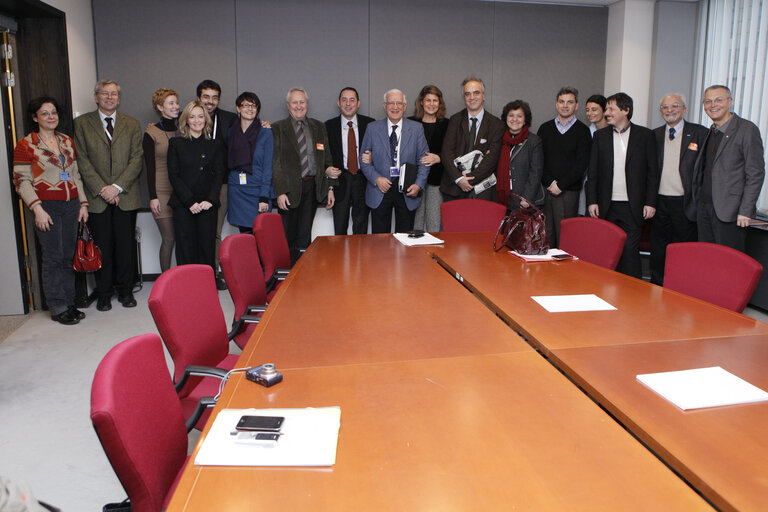 Italian MEPs meet Italian NGO's representatives of the Link 2007 organization