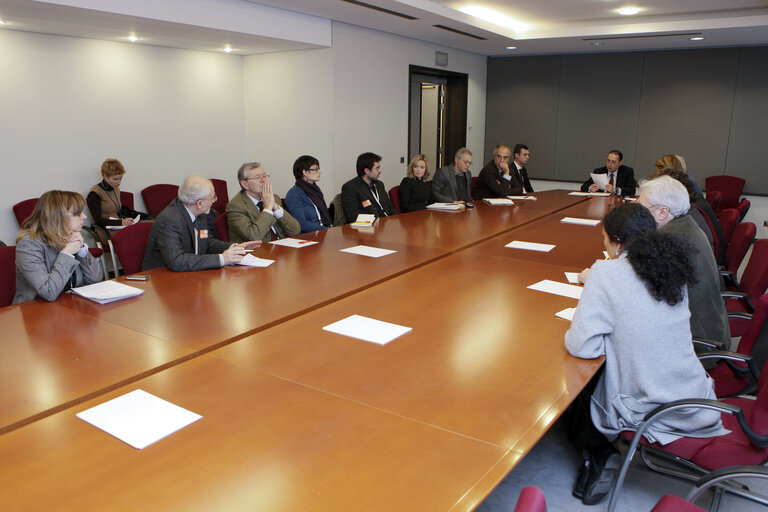 Fotogrāfija 5: Italian MEPs meet Italian NGO's representatives of the Link 2007 organization