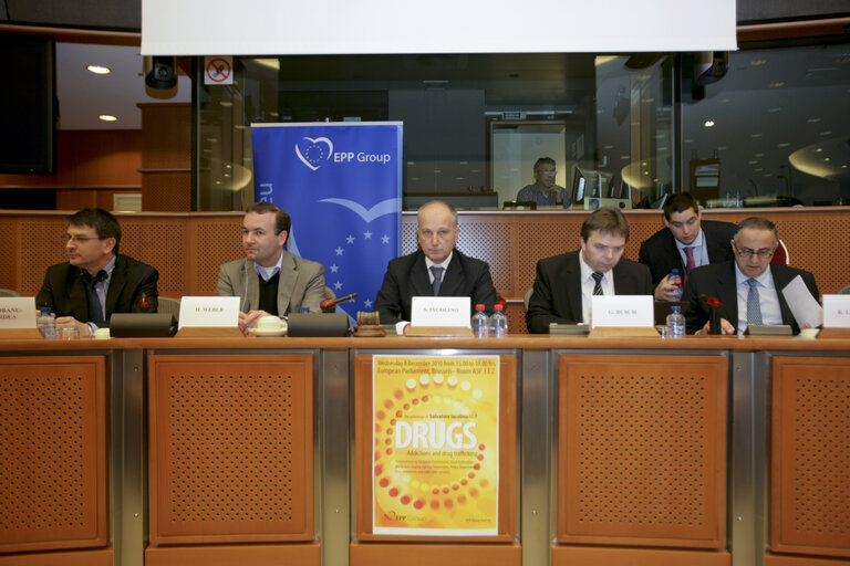 Foto 9: EPP Hearing: drugs, addictions and drug trafficking