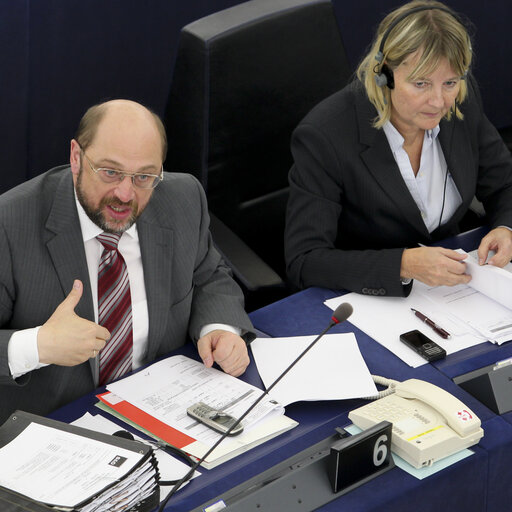 Foto 4: Hemicycle du Parlement. Vote du budget