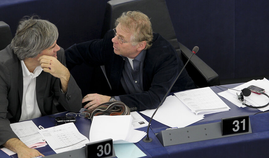 Foto 2: Hemicycle du Parlement. Vote du budget