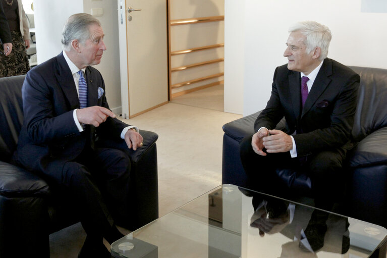 Fotografie 3: Welcoming of HRH Prince Charles, Prince of Wales by Jerzy Buzek, Herman Van Rompuy and José Manuel Barroso