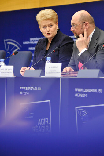 Photo 2: Press Conference of the president of the republic of Lithuania