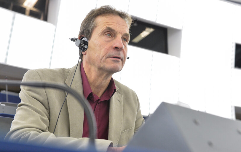 Zdjęcie 4: Chris DAVIES in plenary chamber in Strasbourg