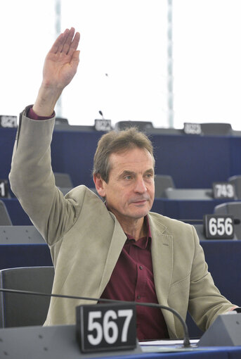 Zdjęcie 2: Chris DAVIES in plenary chamber in Strasbourg