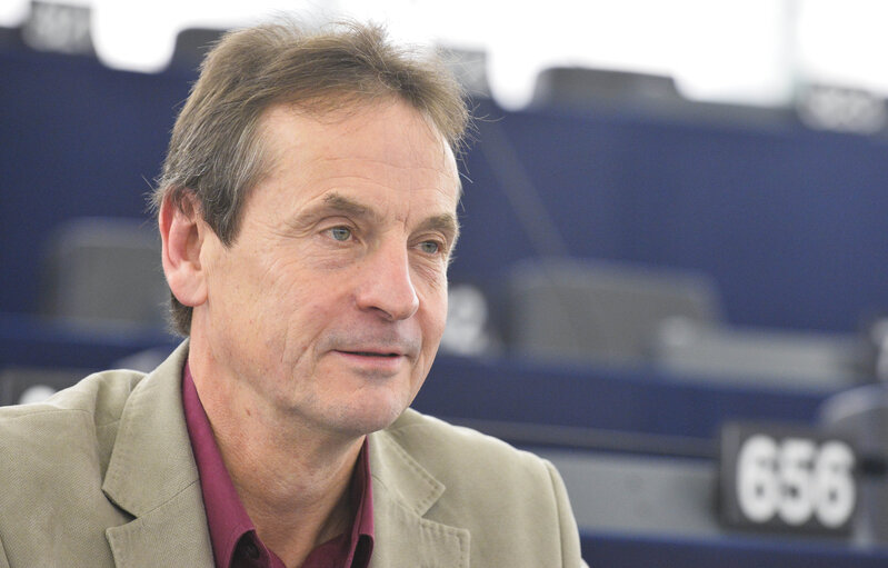 Zdjęcie 1: Chris DAVIES in plenary chamber in Strasbourg