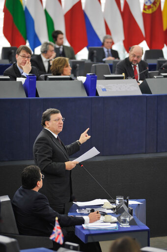 Снимка 4: EC President Jose BARROSO in Plenary Debate on the Programme of the Greek Presidency